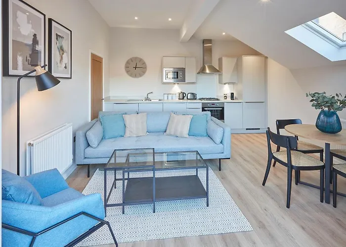 Host & Stay - Skyline Apartment